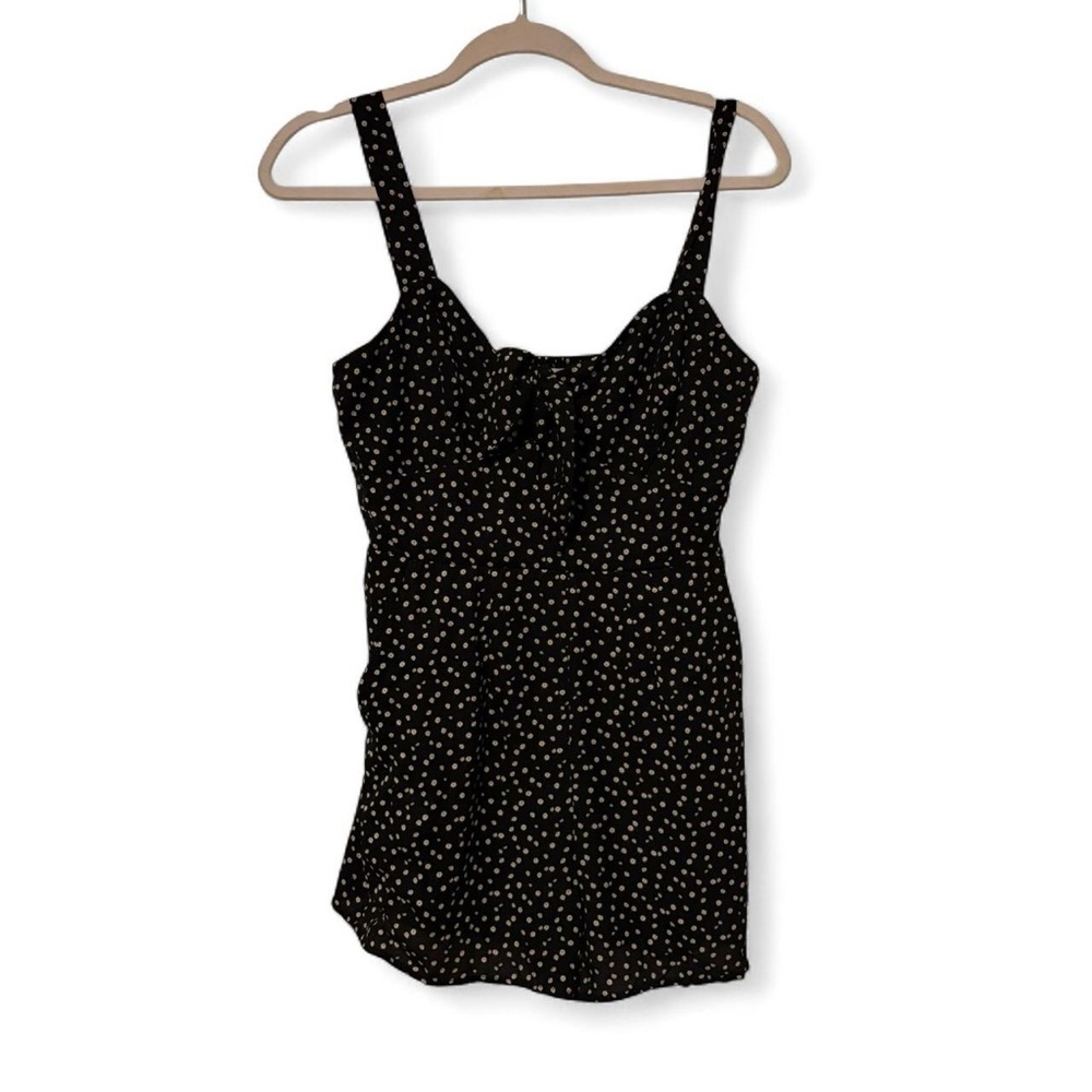 Ditzy Floral print black romper‎ with pockets and smocked back med